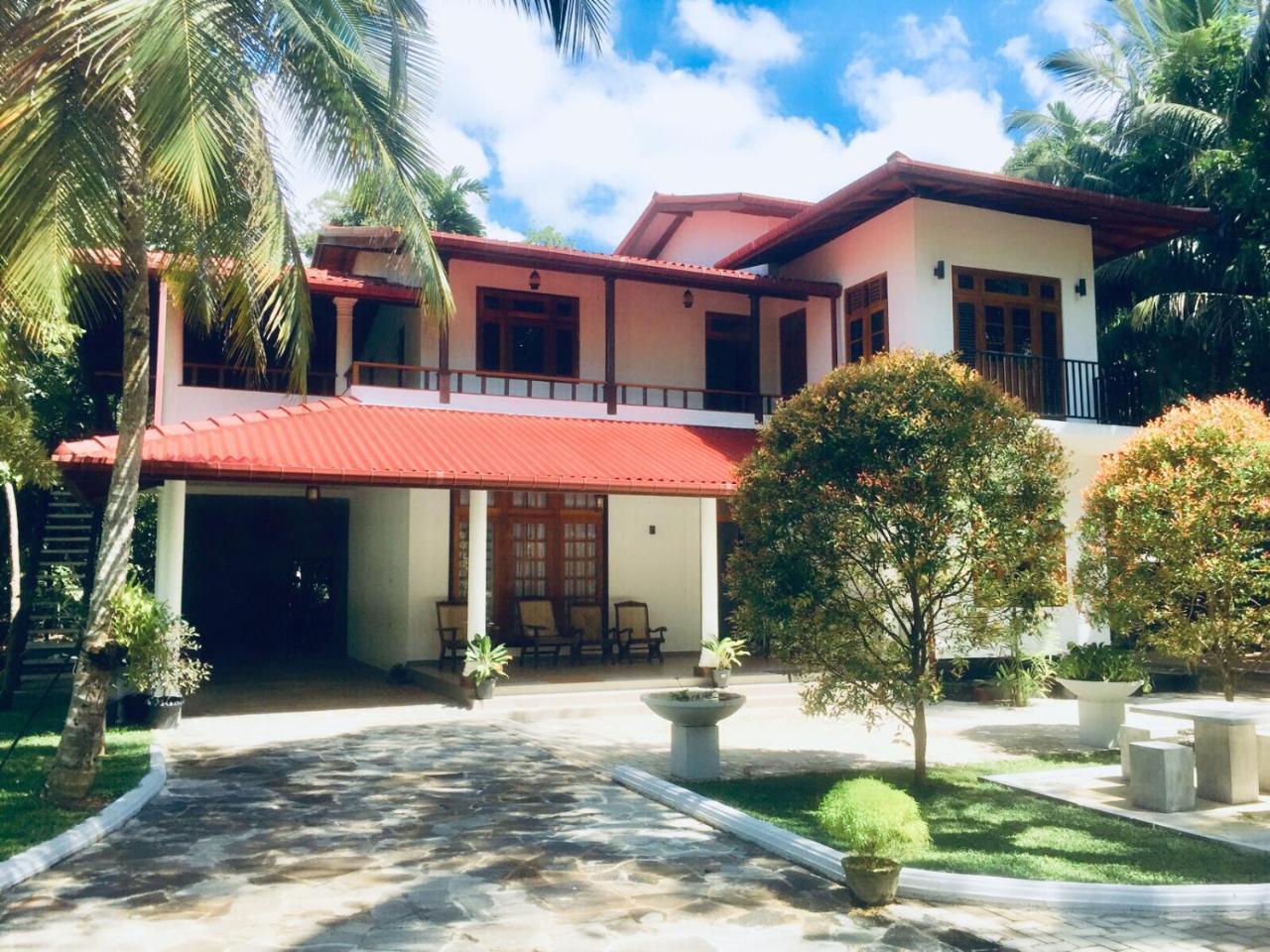Casa Blanca Hotell Ahangama Eksteriør bilde
