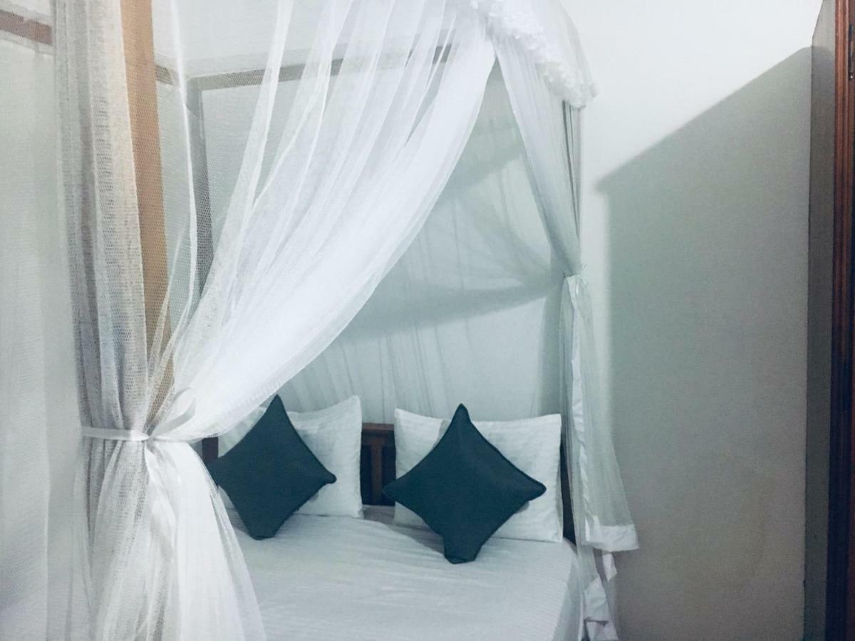 Casa Blanca Hotell Ahangama Eksteriør bilde